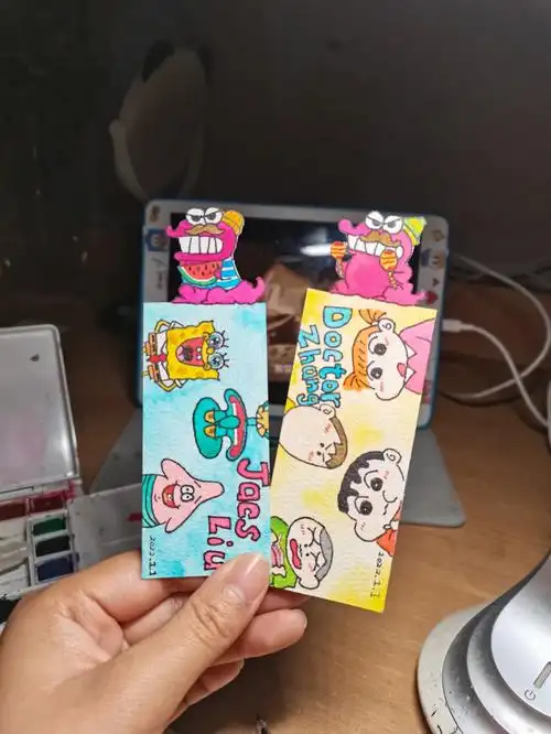 水彩手绘书签  #蜡笔小新  #海绵宝宝  #小黄人