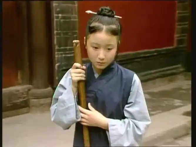 《红楼梦》里芳官是怎样一个人?为什么出家,有何深意?