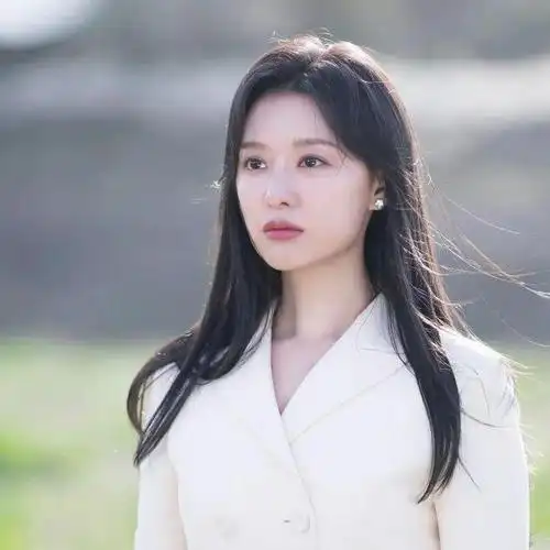 眼泪女王爆了金智媛的财阀千金风珠宝怎么戴