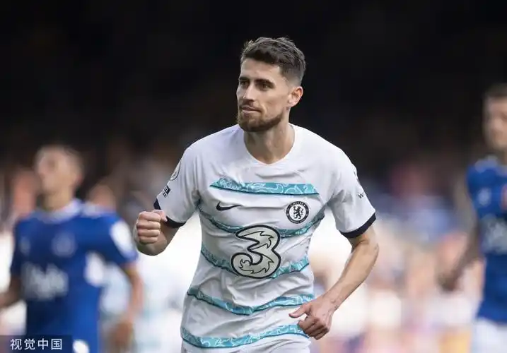 [图]若日尼奥点杀 斯特林进球无效 切尔西开门红第43分钟,坎特禁区