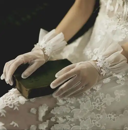 礼仪白手套蕾丝 新娘婚纱手套春秋短款蕾丝礼仪旅拍白纱手纱影楼摄影