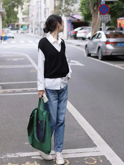 初秋穿搭简约复古文艺风