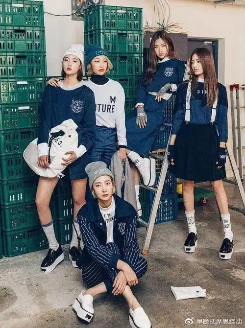 今年最流行的集体照拍摄方法,太有创意了!