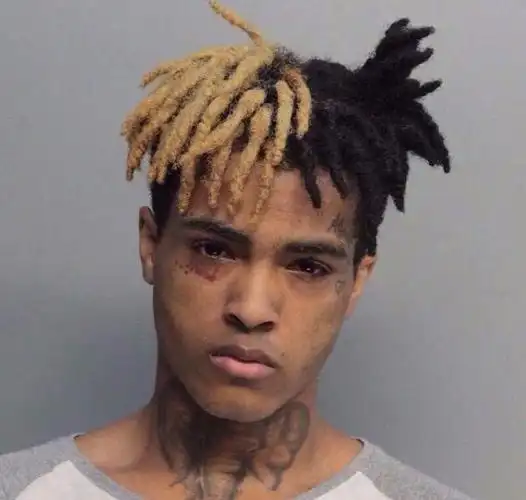 美国说唱歌手xxxtentacion被枪击去世年仅20岁