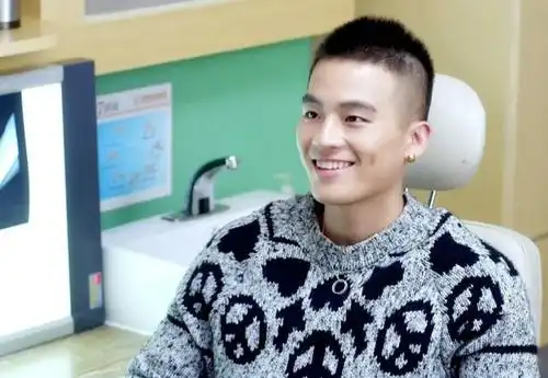 都说,是不是帅哥,剃个平头就知道了.