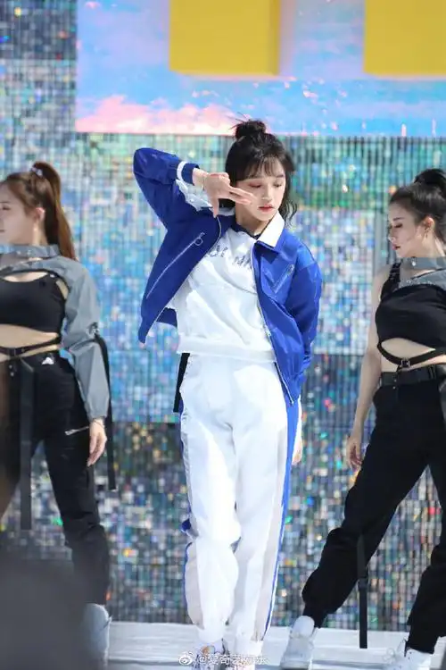 宋雨琦跑男跳舞路透##宋雨琦跑男开场solo