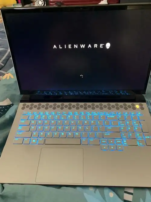 出美版外星人m17r2