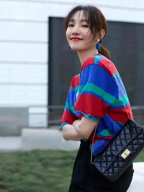 3月1日,正好是演员白百何39岁的生日,那天晚上,白百何晒出了自己在家