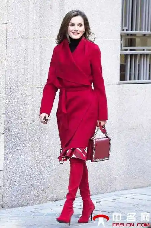 大红色的鞋子怎么搭配冬季也要时尚大气