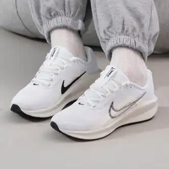 耐克nike女鞋2024春季新款运动鞋轻质耐磨训练鞋舒适透气跑步鞋fd