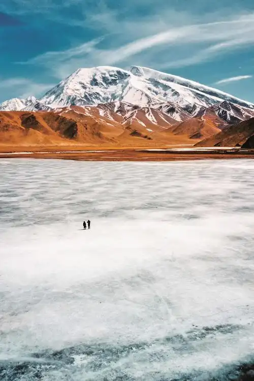 在新疆慕士塔格峰感受自然之美 子琛 供图□ 本报记者 唐伯侬"再走一