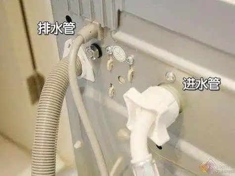 用了这么久,才知道洗衣机排水直接插地漏是错的!难怪地面会积水