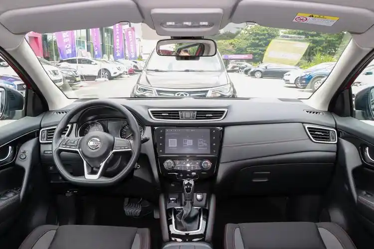 逍客内饰-后排-发动机-易车