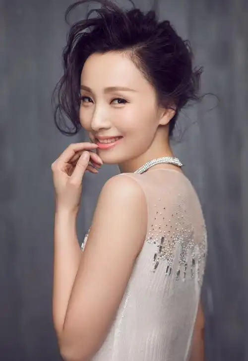 女星陶虹:家里4个老人有3个都已去世,她支持婆婆找对象