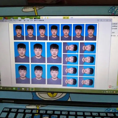 如图,15张1寸和6张2寸的照片排版到8寸的相纸上,总共有两百多张照片