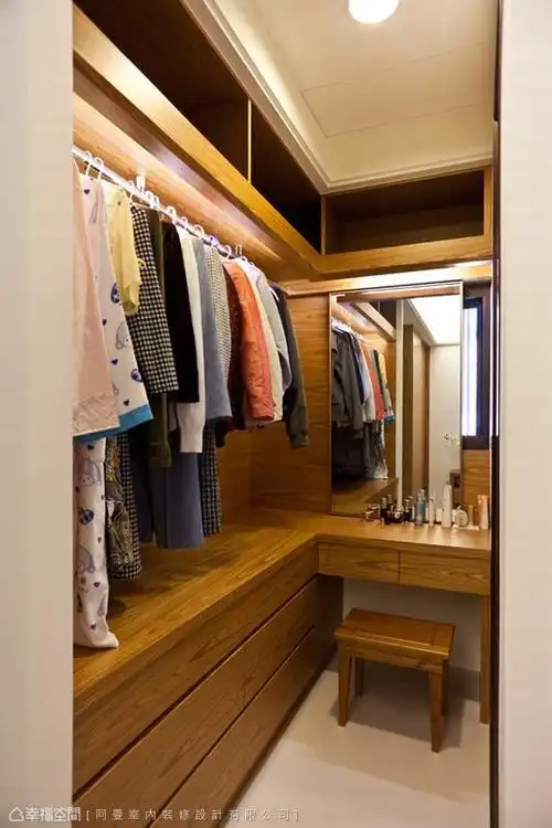 更衣室_1496186_1810405 – 设计本装修效果图