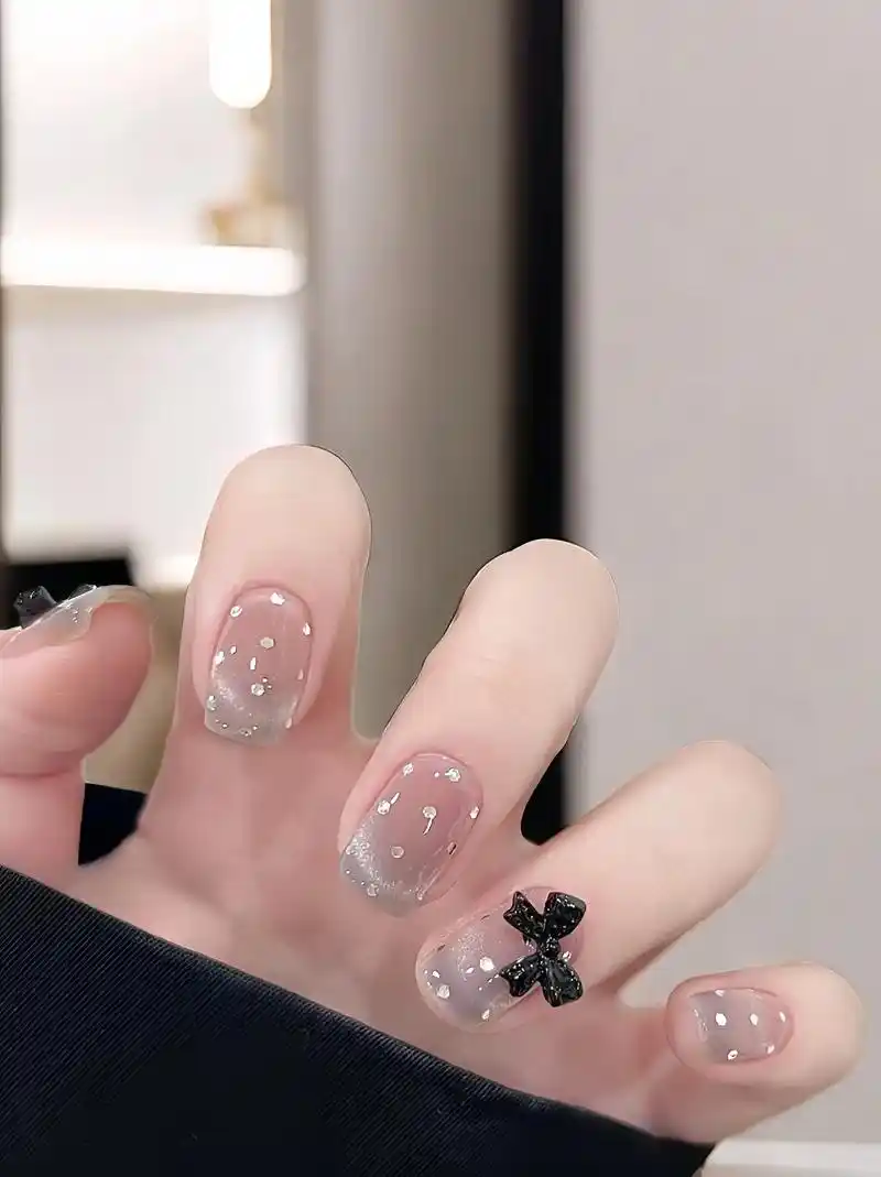 高级感波点猫眼气质美甲短款千金风小众穿戴甲