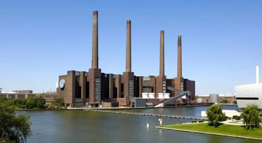 位于德国小城沃尔夫斯堡的大众汽车总部.图/图虫创意