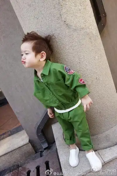 《放开我北鼻》的中美混血宝宝,马天宇的儿砸萌娃jackson周嘉诚,帅气