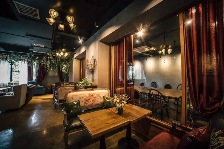 福利||喝够了网红咖啡店,我们在万达发现了一家秘密花园!