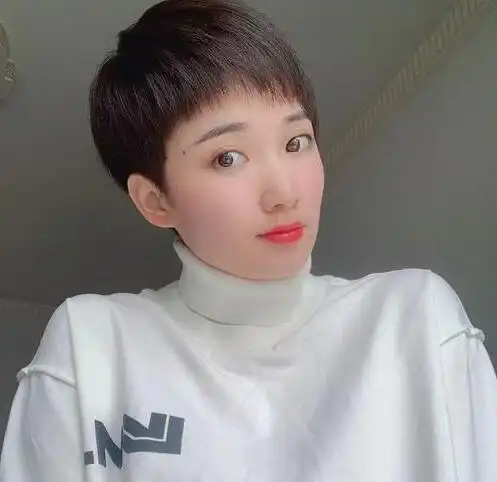 最潮短发女图片,少年感十足的女生发型