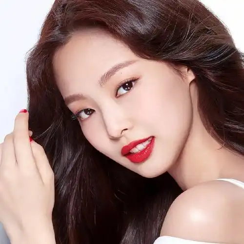 jennie真适合红唇深发色美女氛围值拉满