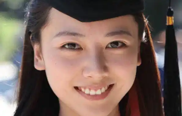 甜美爱笑的徐唯,让人感觉特别温暖,尤其她的演技更是特别棒_时候_明星