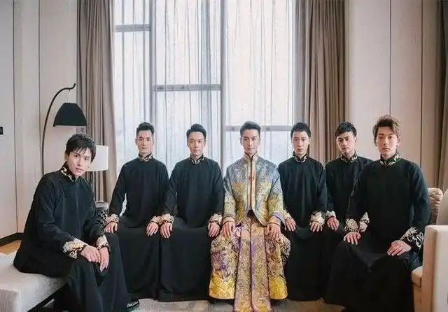 陈晓和陈妍希婚礼伴郎团:陈翔,张哲瀚,郑国霖等,虽然不是大碗,但都是