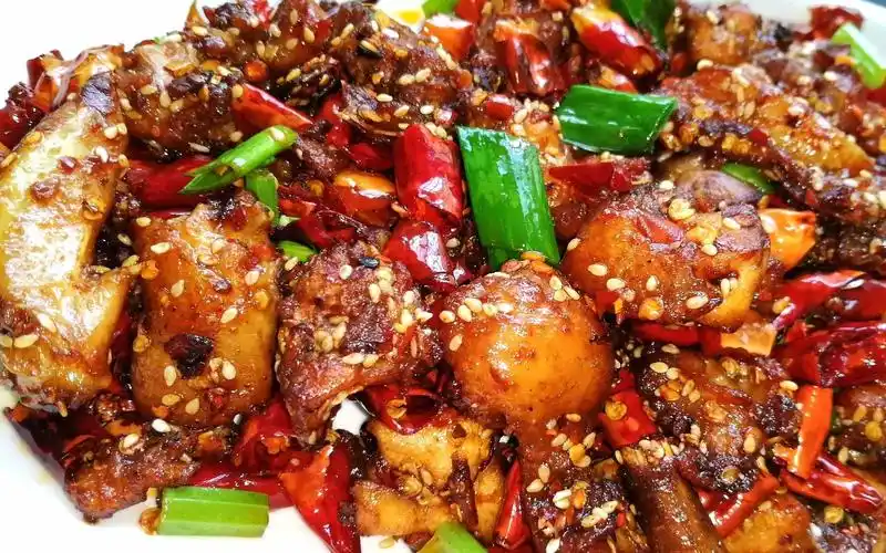 四川名菜"辣子鸡"做法,够麻,够辣,够味,越吃越想吃,真过瘾