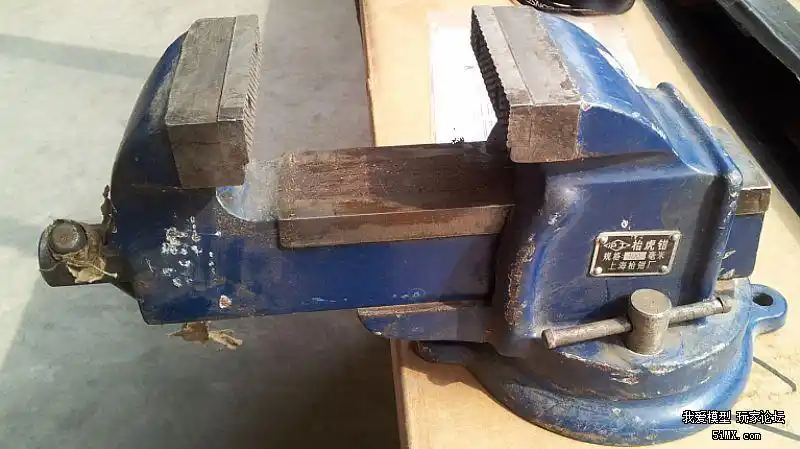 库存老沪工台虎钳