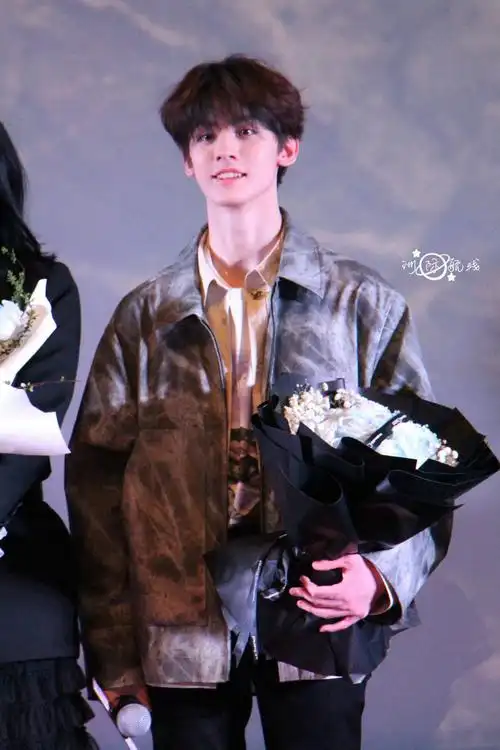 追星女年终总结##时代峰峻包场左航新电影