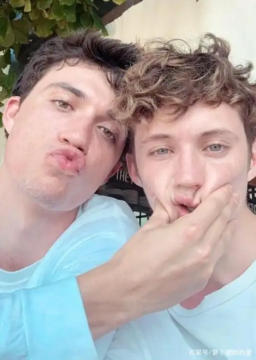 总有一天爱情不分年龄不分性别只有爱戳爷和布布要一辈子