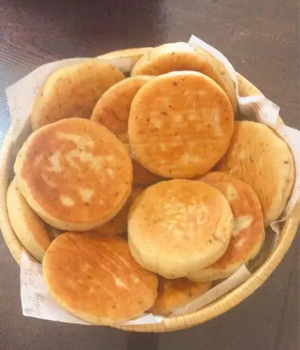 大姐饼,儿时小饭桌上的味道.纯手工和面制作!无任何食品添加剂!