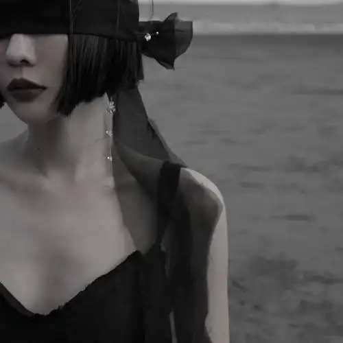 头像温柔是黑暗世界里永恒的光67676767