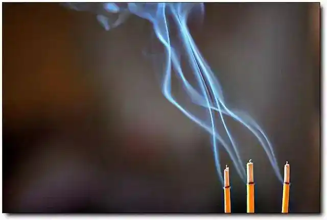 看香火断吉凶信灵香可达天帝之灵所