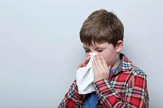 孩子流鼻涕图片