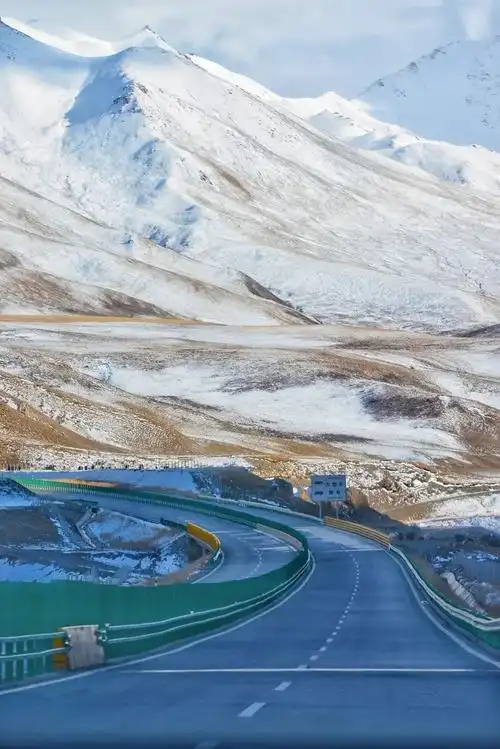 中国绝美天路开通 贯穿数10种自然风光