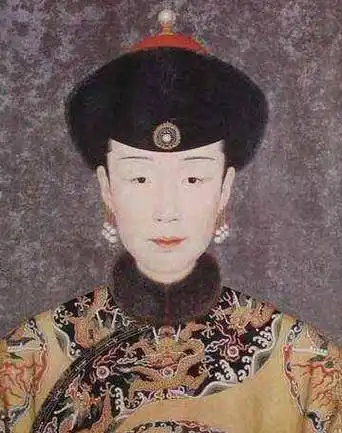 康熙皇帝的继后孝昭仁皇后钮祜禄氏---无子无宠,举步唯艰