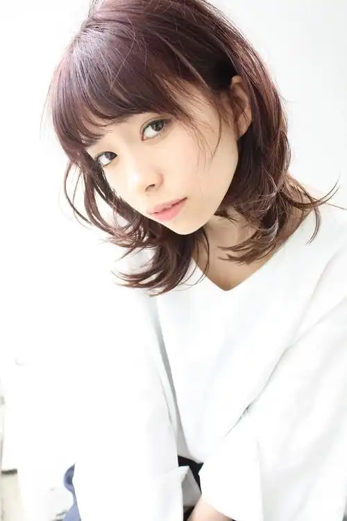 你喜欢什么发型?长发的鹅蛋脸女生拥有这发型后,完美不是传说!