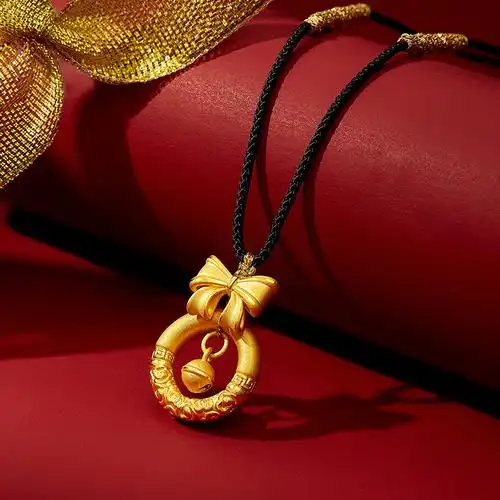 梦金园在逃公主蝴蝶结编绳项链平安扣黄金套链金箍圈黄金转运珠铃铛