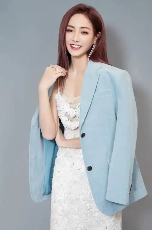 谢可寅高清魅力写真明艳动人