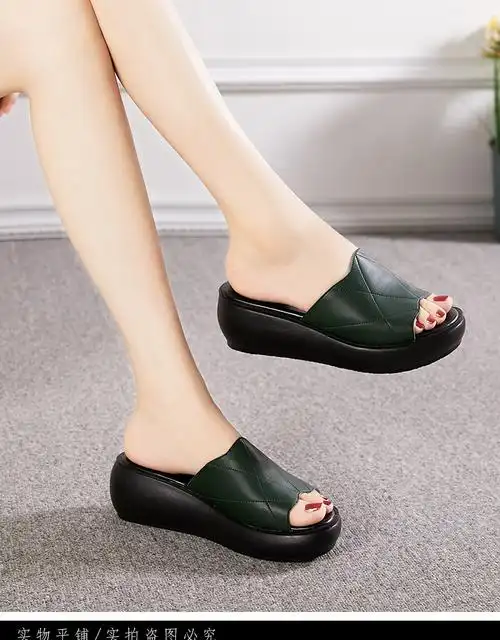 春夏天皮托女鞋凉皮拖鞋女牛皮外穿凉拖夏新款女式中年妇女拖鞋舒适软