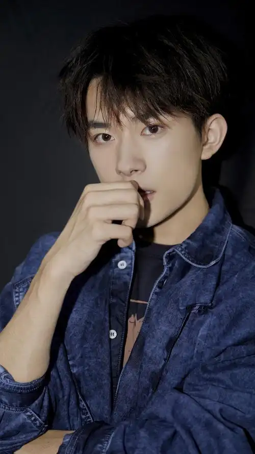 明星,高清,帅哥,tfboys,易烊千玺,帅气,大陆男明星,帅哥明星,手机壁纸