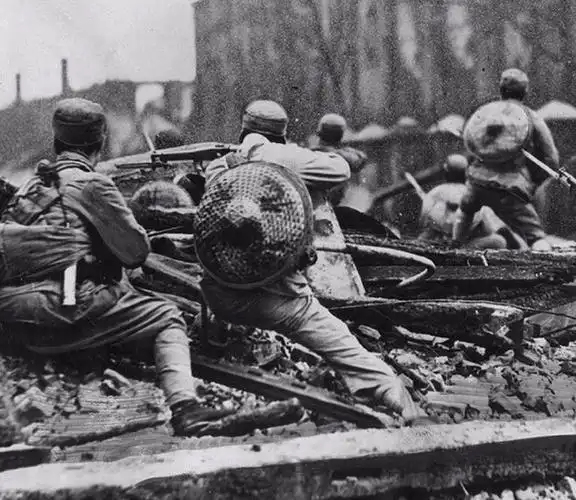 第一次淞沪会战王赓是否叛国61年前妻陆小曼辟谣绝无可能