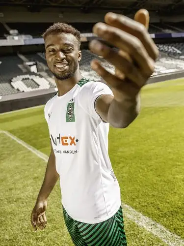 门兴格拉德巴赫202122赛季主场球衣