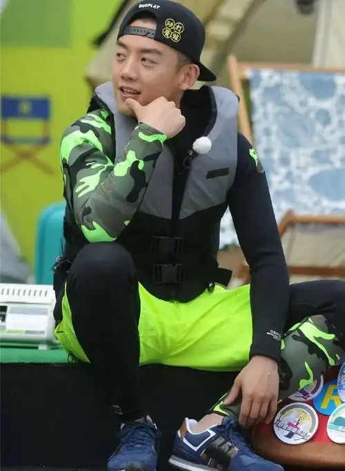 郑恺在著名综艺节目《奔跑吧兄弟》中被大家称为"小猎豹",因为奔跑