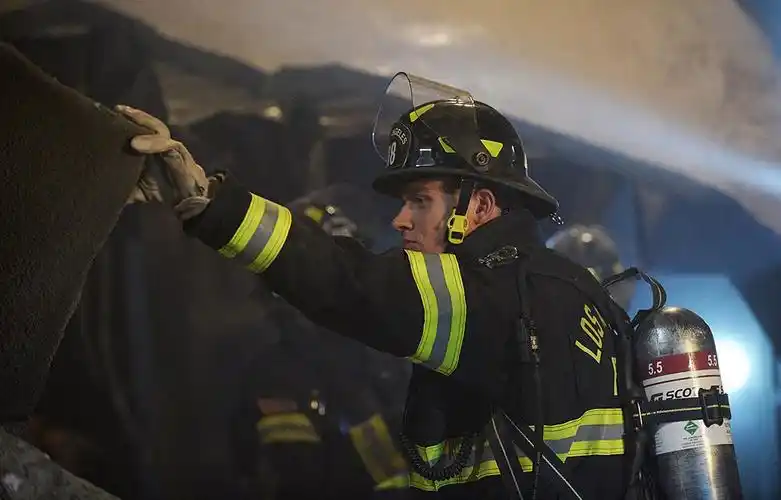 奥利弗·斯塔克 oliver stark的图片