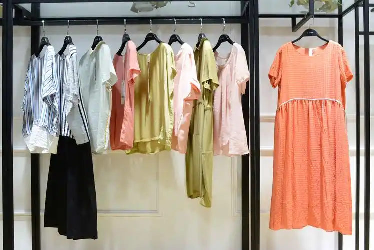 广州品牌折扣女装一手货源欧丽丝女装尾货那里有货