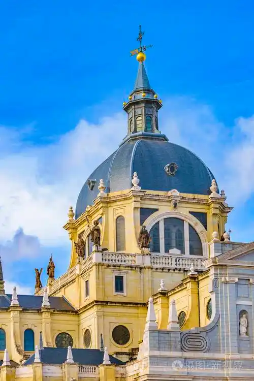 圣玛丽亚大教堂的almudenareal