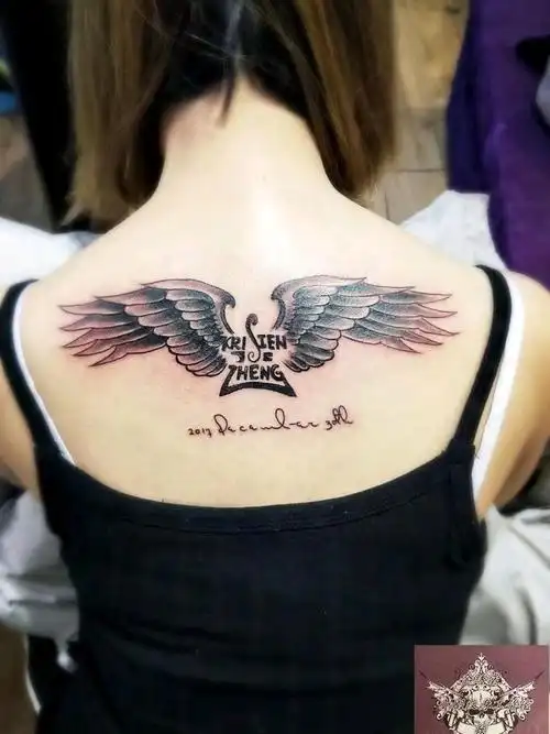 后背黑灰翅膀_纹身图案手稿图片_刘家峡金绣堂的纹身作品集